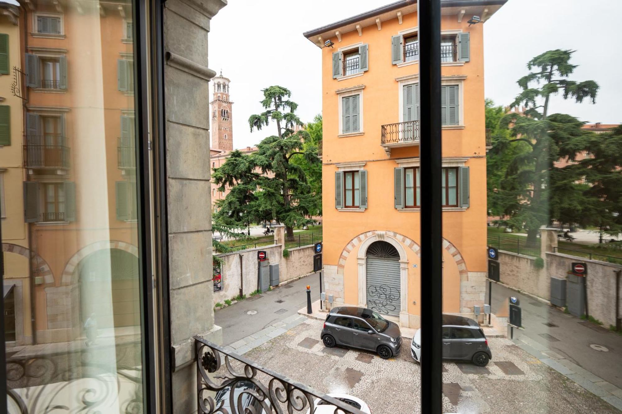 Palazzo Biasini By Postcardsfrom Hotel Verona Eksteriør billede